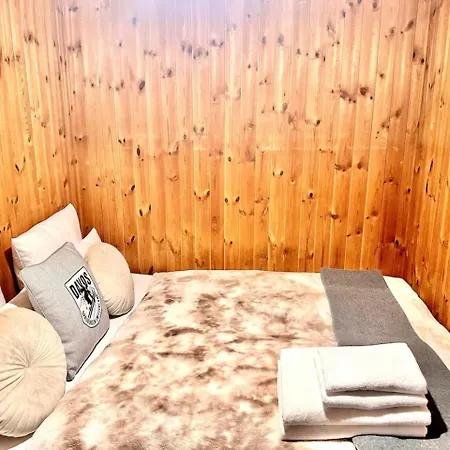 Horn Trailside Retreat *